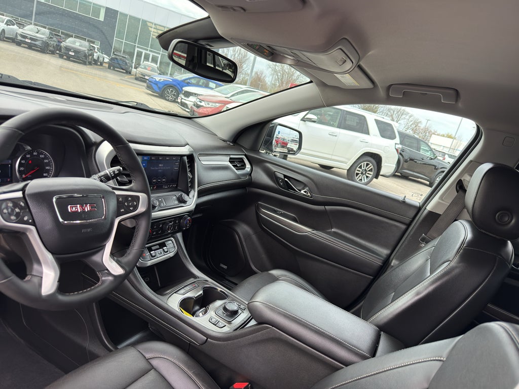 2023 GMC Acadia AWD SLT
