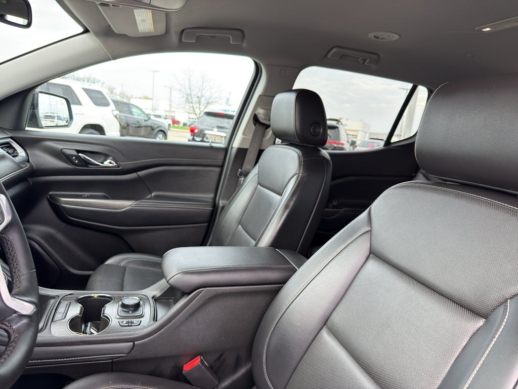 2023 GMC Acadia AWD SLT