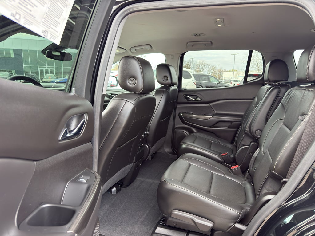 2023 GMC Acadia AWD SLT