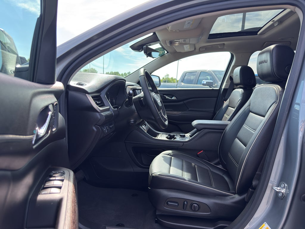 2023 GMC Acadia AWD Denali