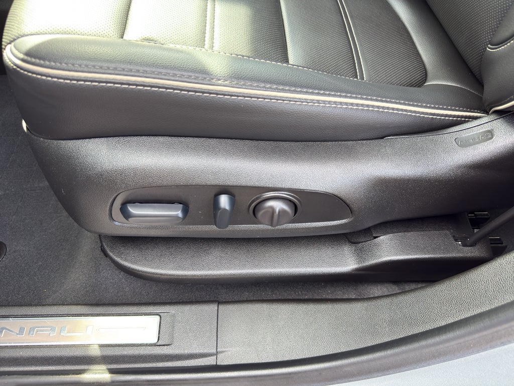 2023 GMC Acadia AWD Denali