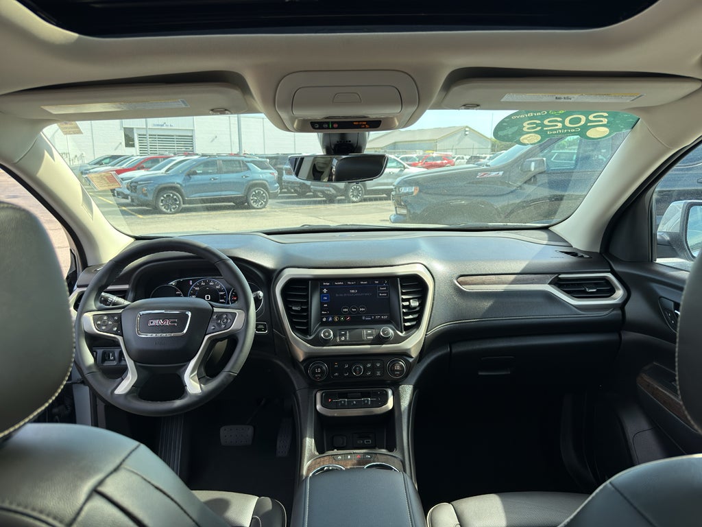 2023 GMC Acadia AWD Denali