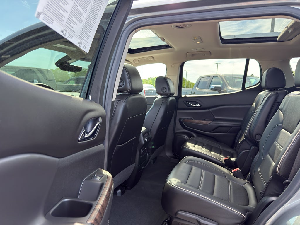 2023 GMC Acadia AWD Denali