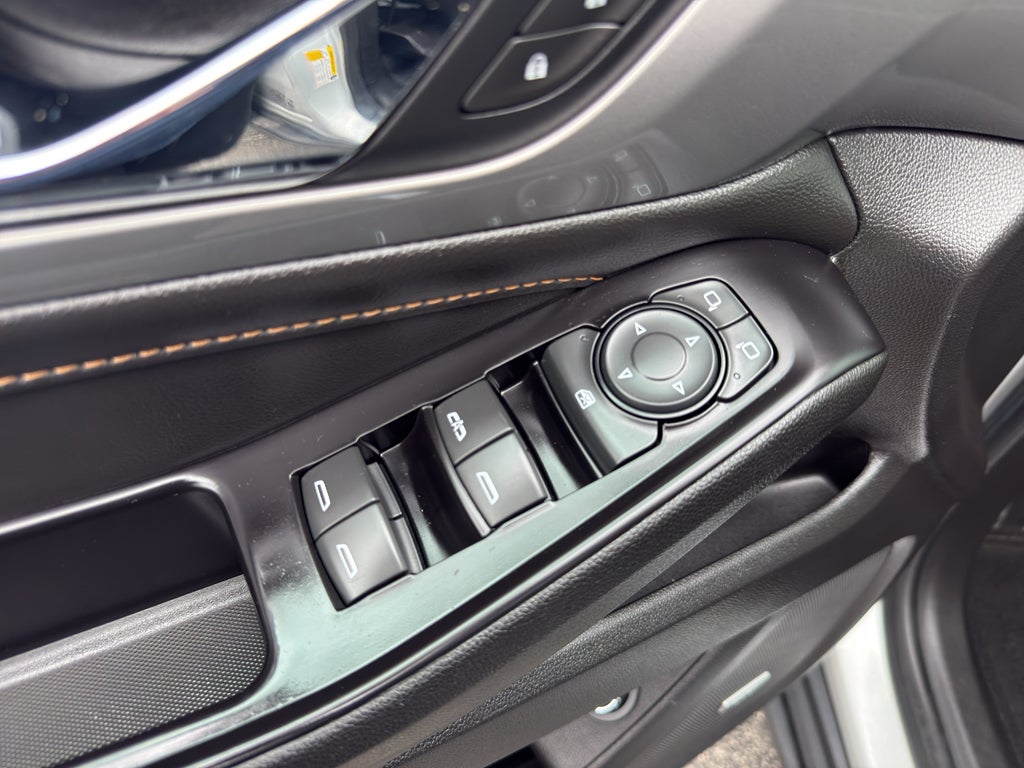 2018 Chevrolet Traverse FWD 2LT