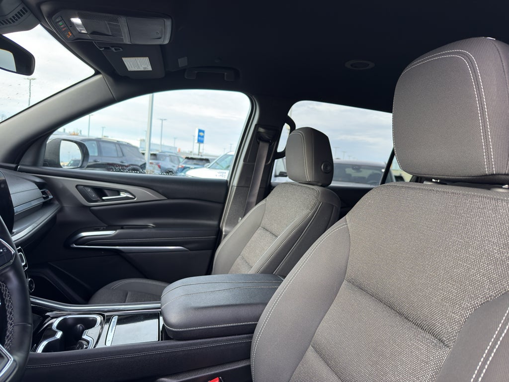 2024 Chevrolet Traverse LT w/2LT