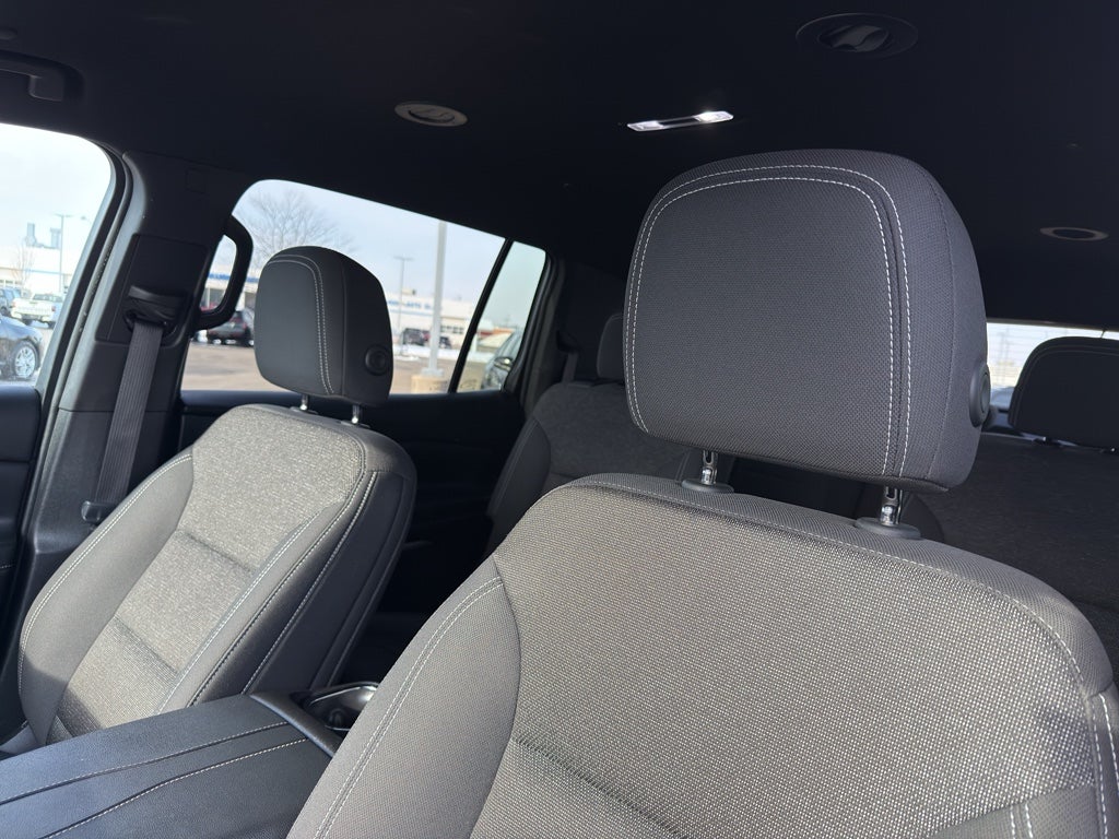 2024 Chevrolet Traverse LT w/2LT