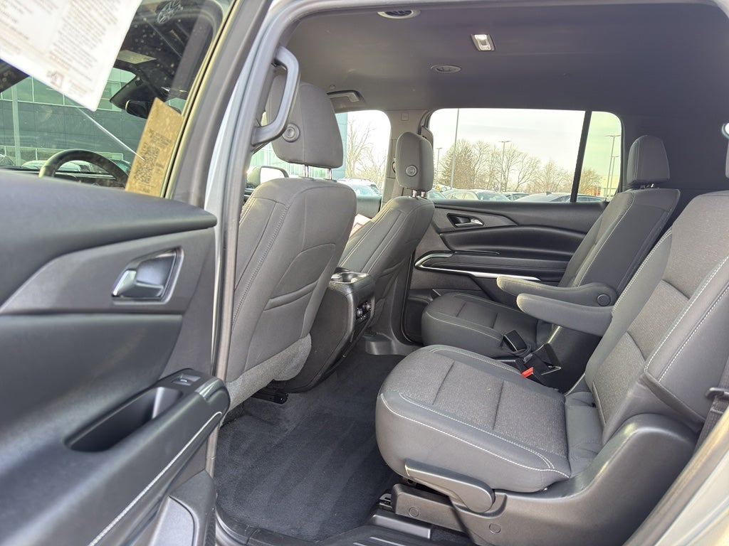 2024 Chevrolet Traverse LT w/2LT