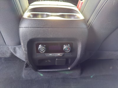 2024 Chevrolet Traverse LT w/2LT