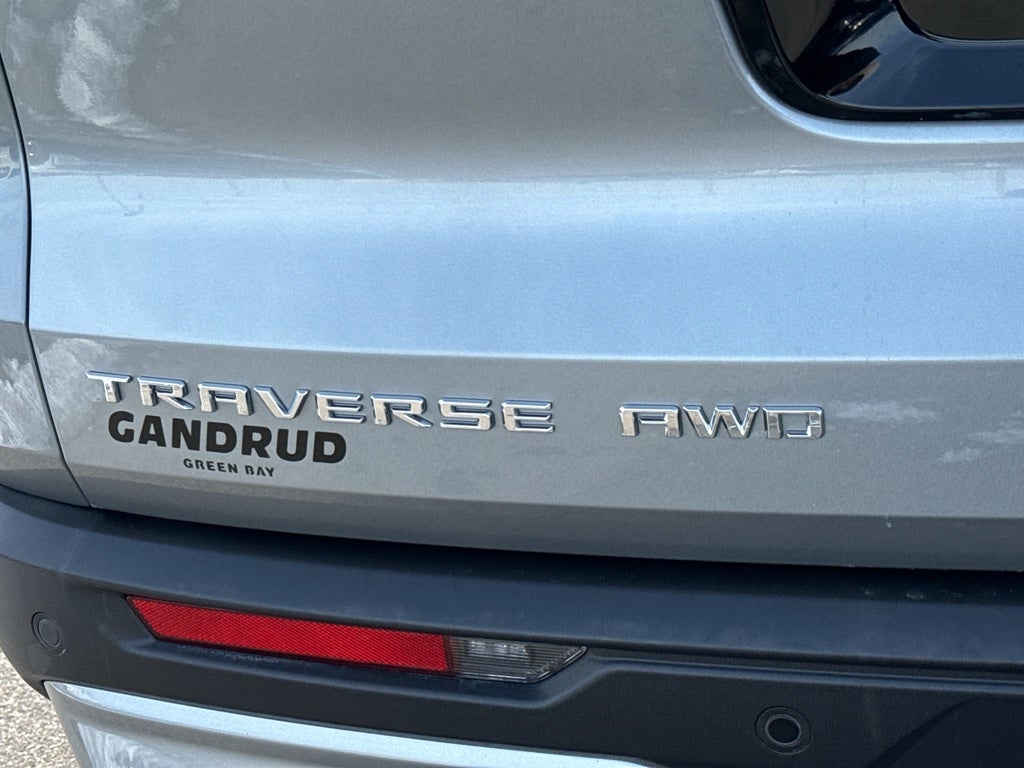2024 Chevrolet Traverse LT w/2LT