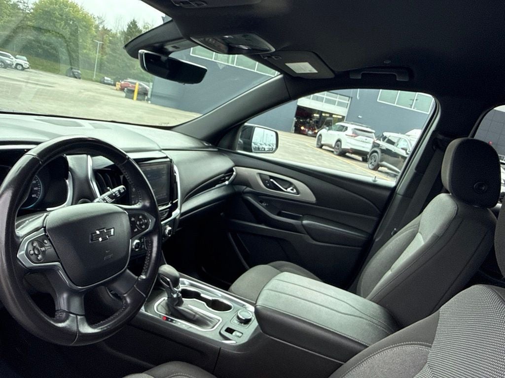 2022 Chevrolet Traverse AWD 1LT Midnight/Sport Edition