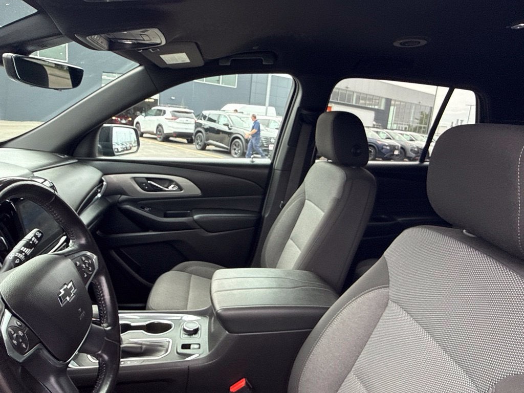 2022 Chevrolet Traverse AWD 1LT Midnight/Sport Edition
