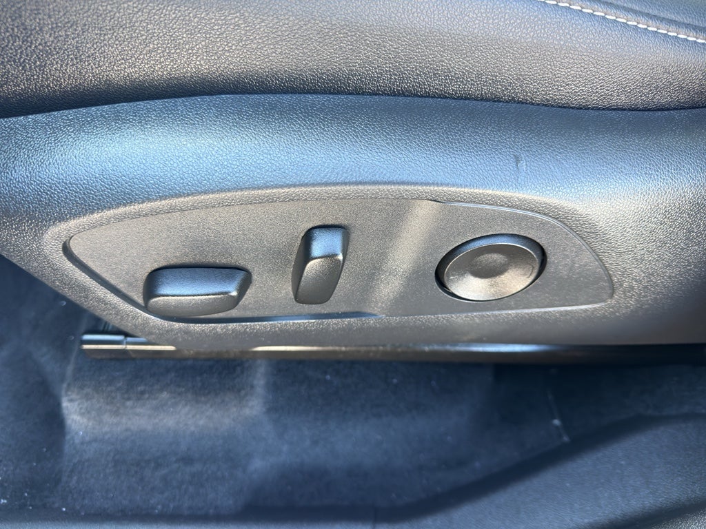 2025 Chevrolet Traverse LT w/2LT