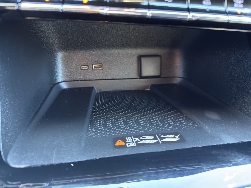 2025 Chevrolet Traverse LT w/2LT