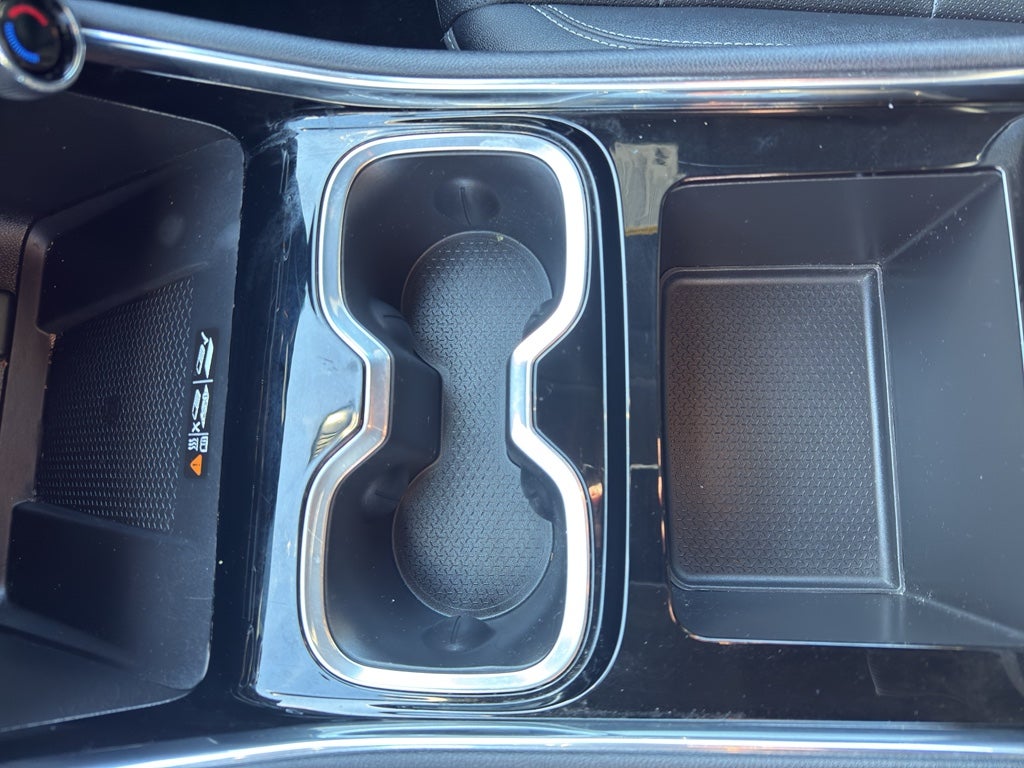 2025 Chevrolet Traverse LT w/2LT