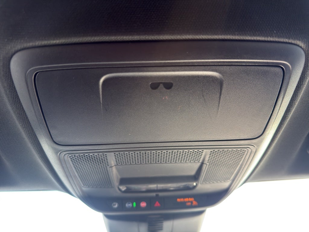 2025 Chevrolet Traverse LT w/2LT