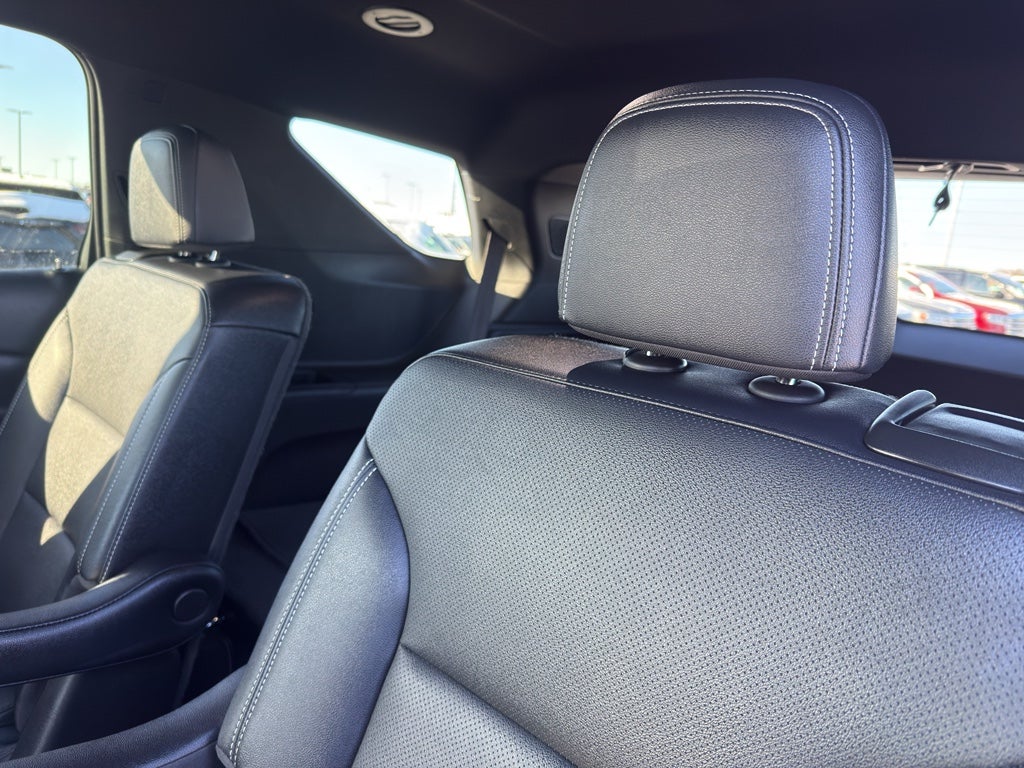 2025 Chevrolet Traverse LT w/2LT