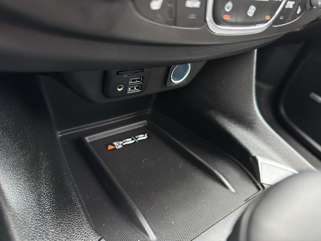 2023 Chevrolet Traverse AWD 2LT