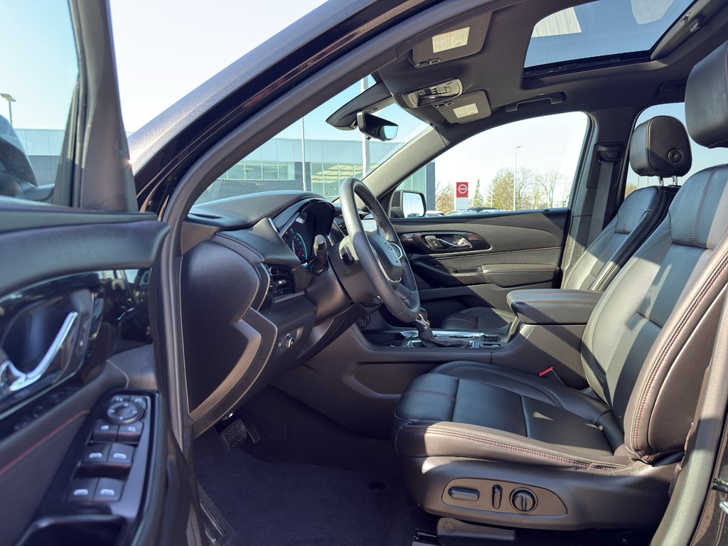 2023 Chevrolet Traverse AWD 2LT