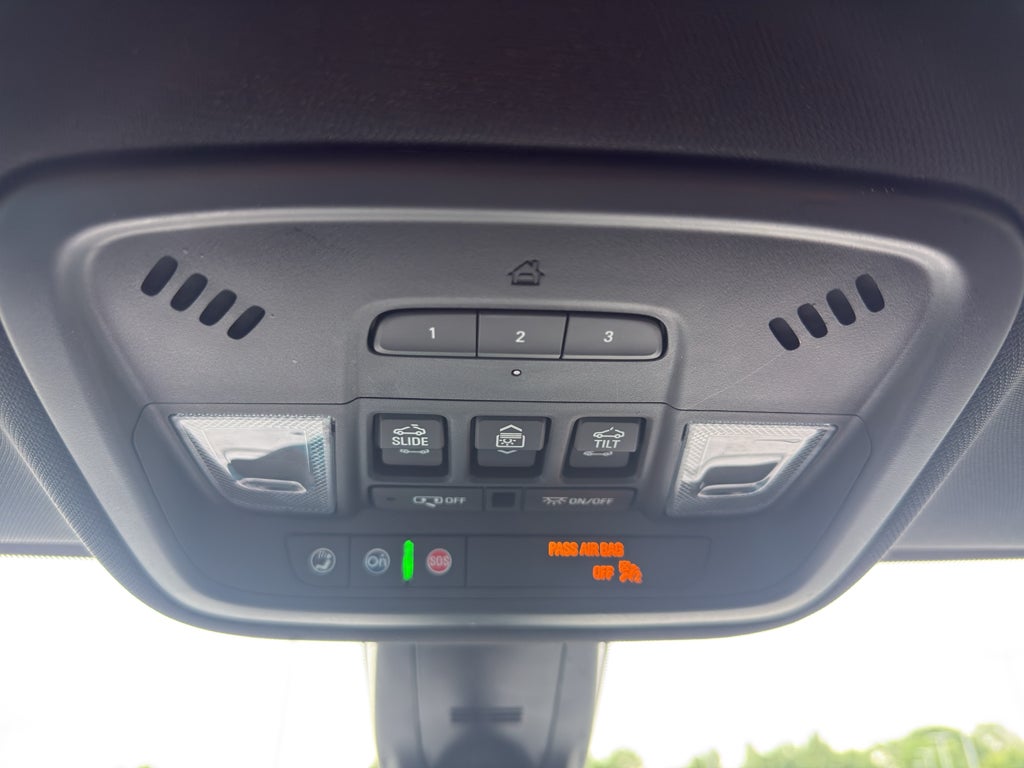 2022 Chevrolet Traverse AWD 2LT
