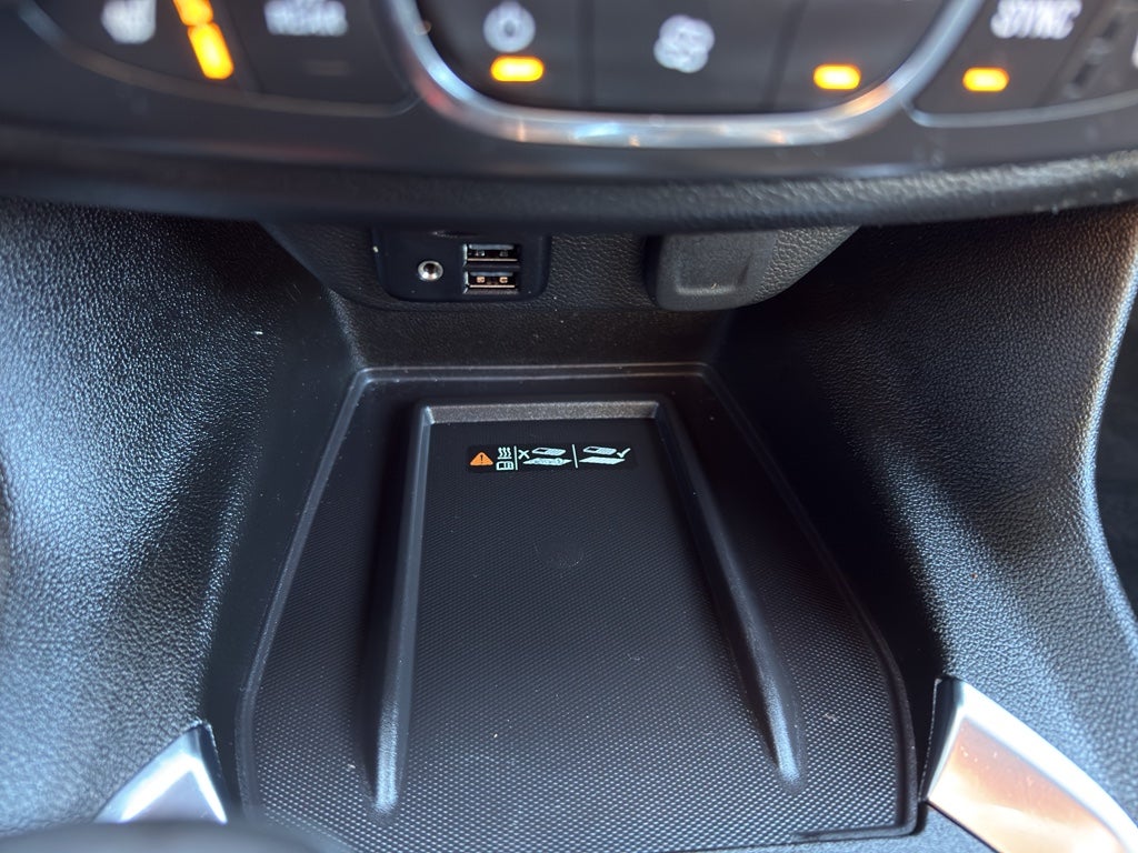 2023 Chevrolet Traverse AWD 2LT