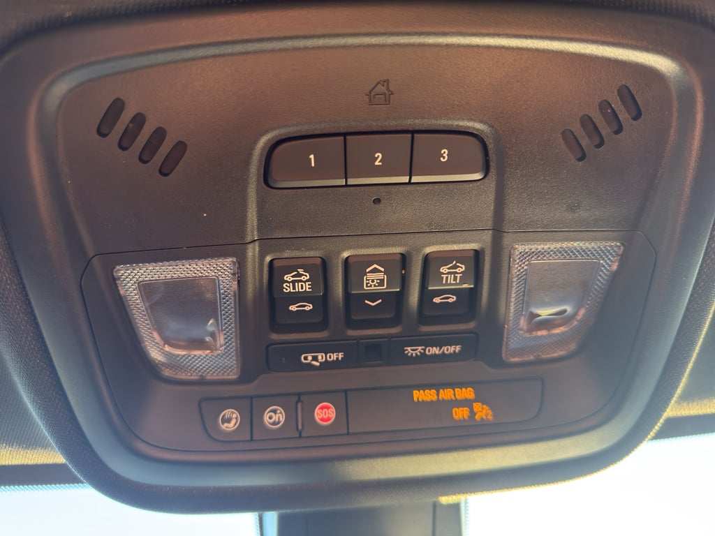 2023 Chevrolet Traverse AWD 1LZ