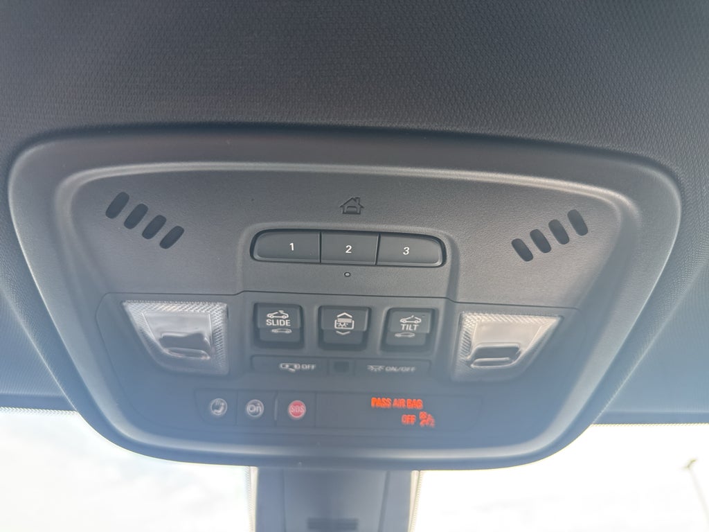 2022 Chevrolet Traverse AWD 1LZ Redline Edition