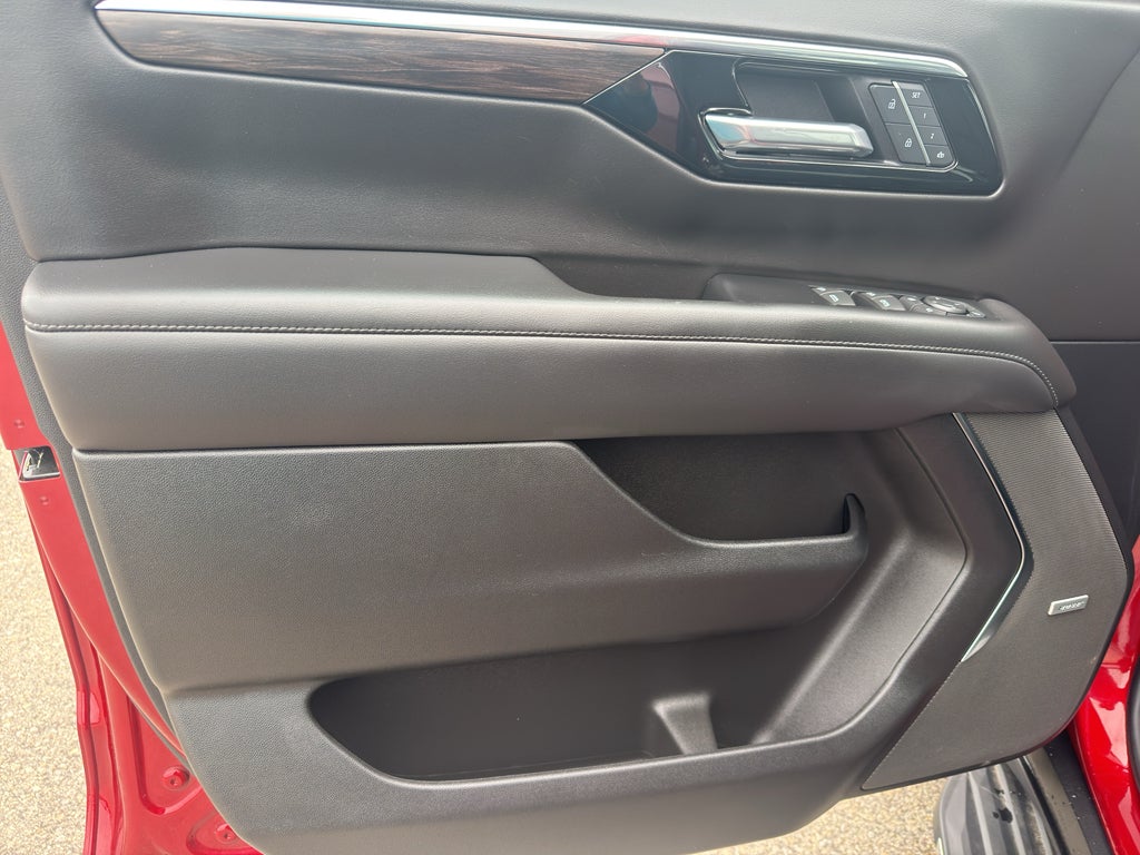 2025 Chevrolet Tahoe 4WD LT