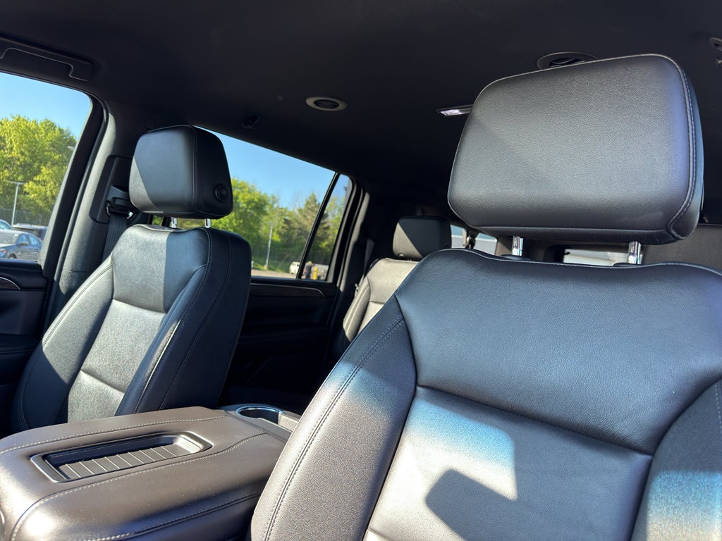 2022 Chevrolet Suburban 4WD Z71