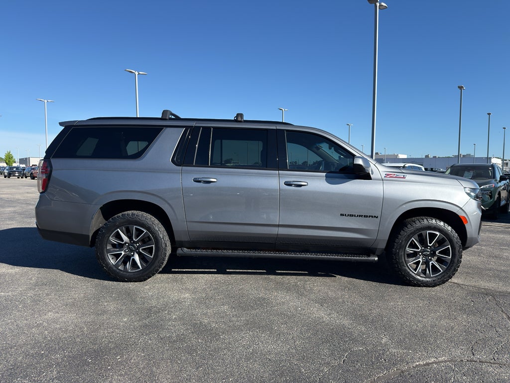 2022 Chevrolet Suburban 4WD Z71