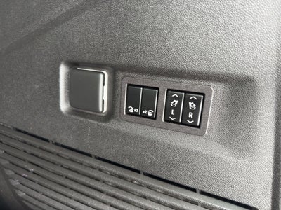 2023 Chevrolet Suburban 4WD High Country