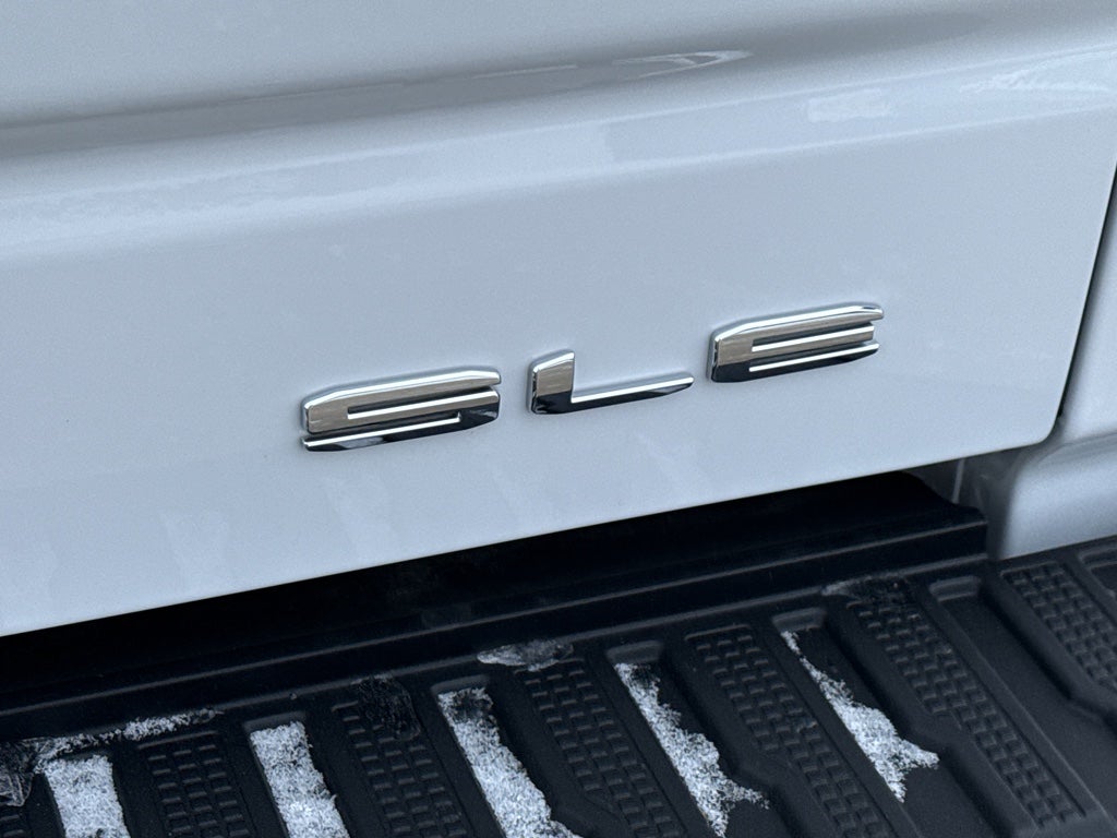 2022 GMC Sierra 1500 Double Cab Standard Box 4-Wheel Drive SLE