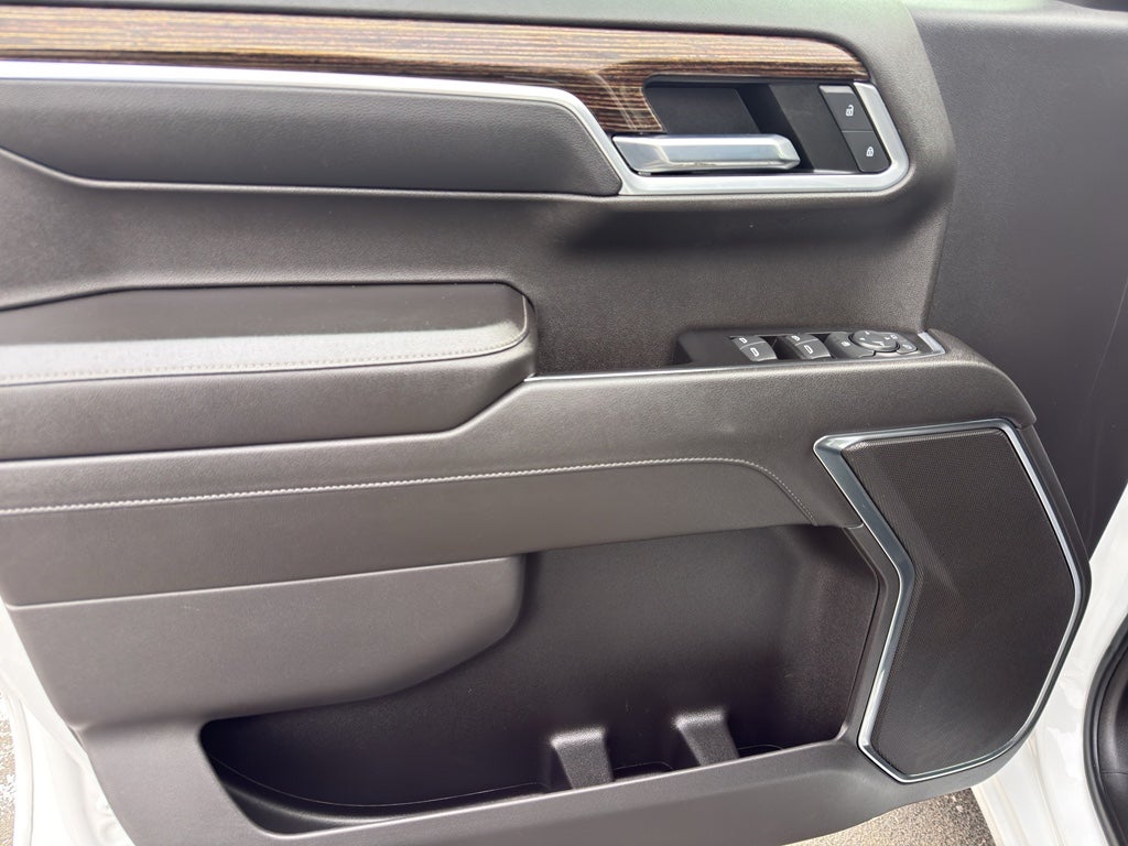 2022 GMC Sierra 1500 Double Cab Standard Box 4-Wheel Drive SLE