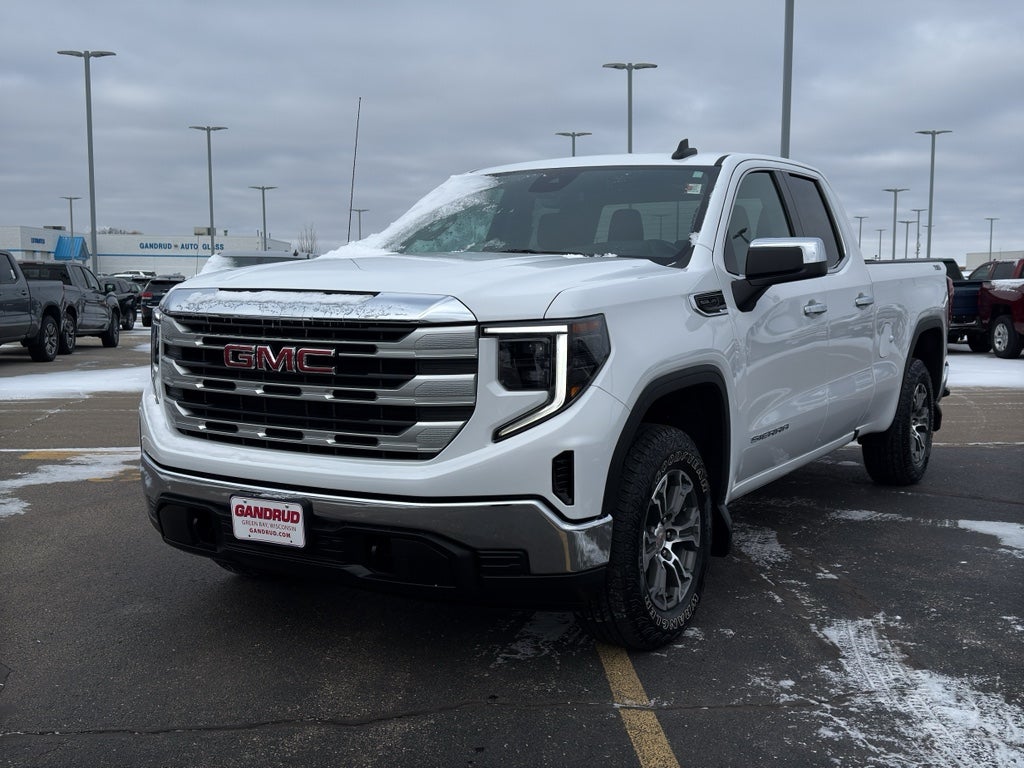 2022 GMC Sierra 1500 Double Cab Standard Box 4-Wheel Drive SLE