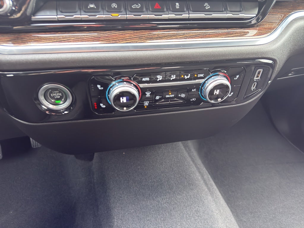 2022 GMC Sierra 1500 Double Cab Standard Box 4-Wheel Drive SLE