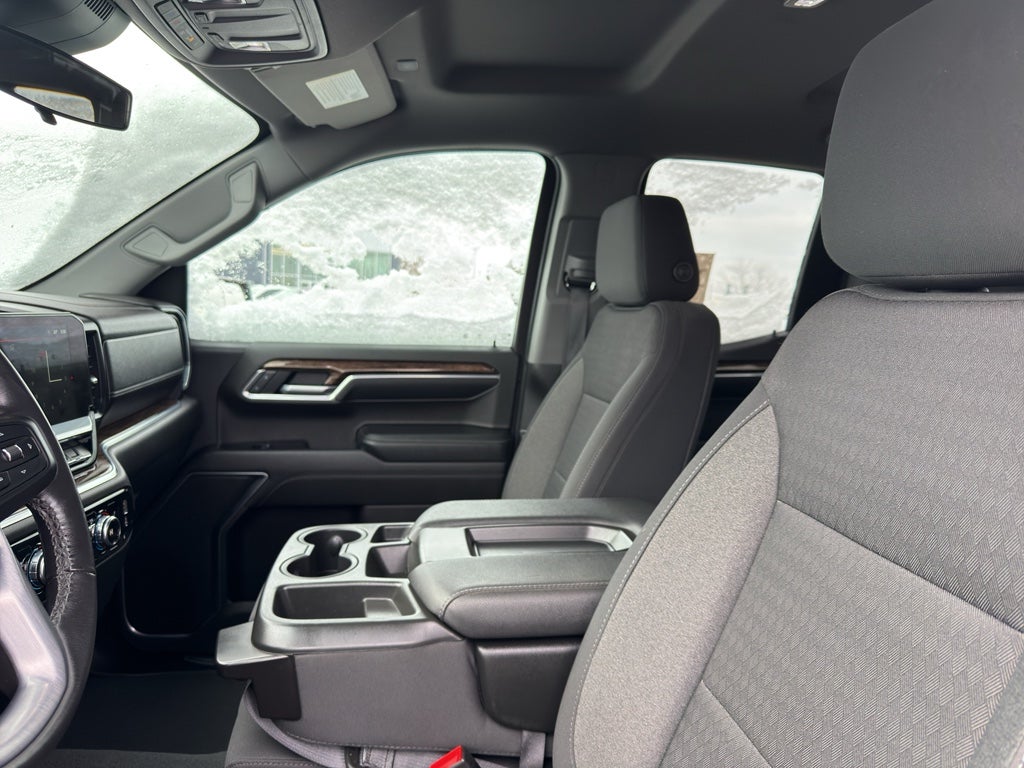 2022 GMC Sierra 1500 Double Cab Standard Box 4-Wheel Drive SLE