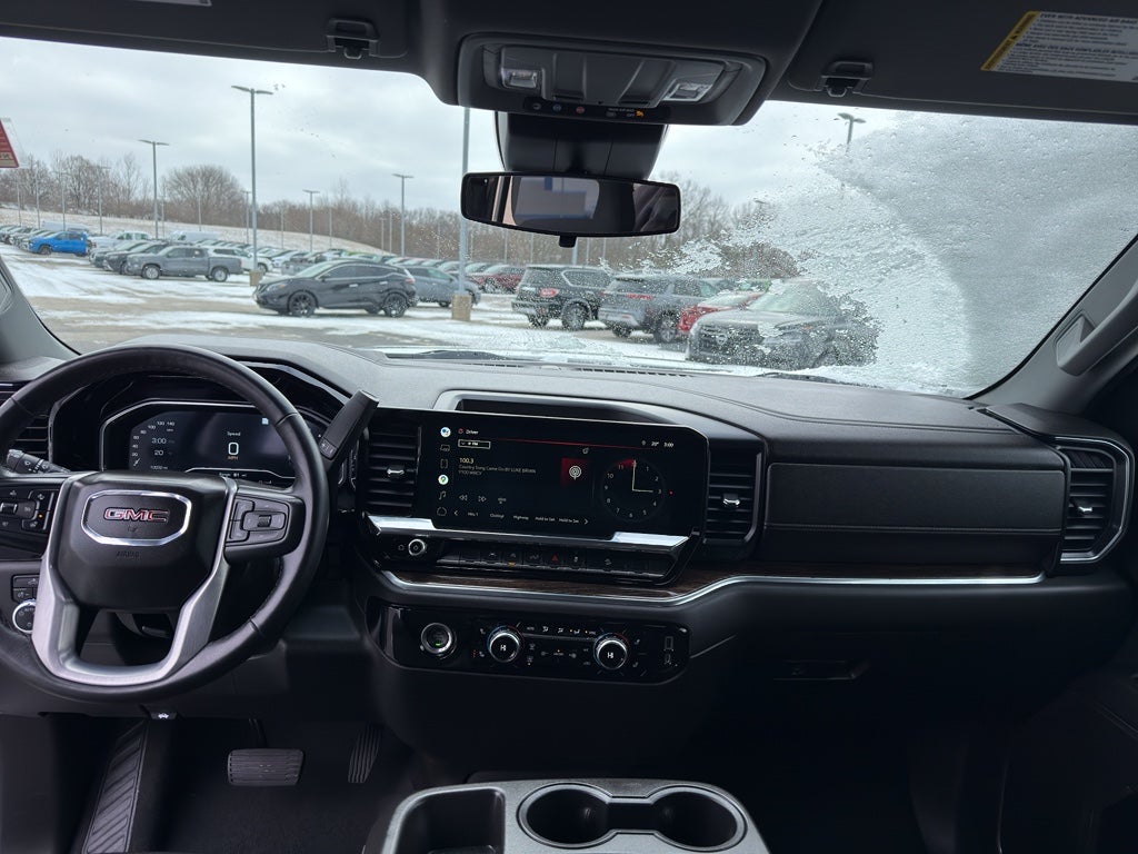 2022 GMC Sierra 1500 Double Cab Standard Box 4-Wheel Drive SLE