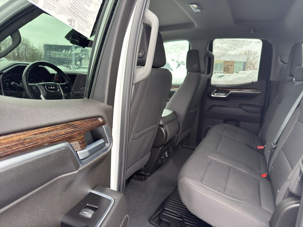 2022 GMC Sierra 1500 Double Cab Standard Box 4-Wheel Drive SLE