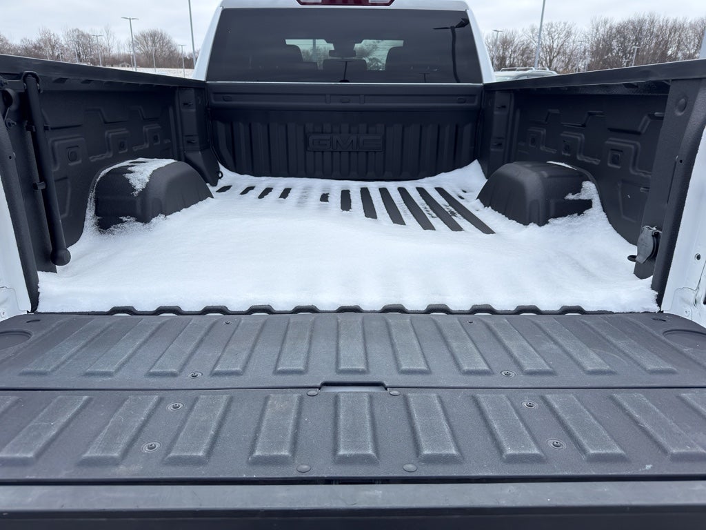 2022 GMC Sierra 1500 Double Cab Standard Box 4-Wheel Drive SLE