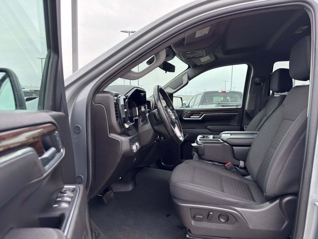 2025 GMC Sierra 1500 Double Cab Standard Box 4-Wheel Drive Elevation 3SB