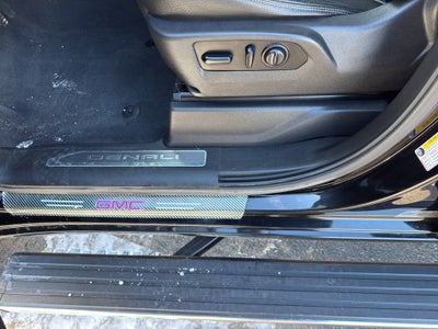 2019 GMC Sierra 1500 Crew Cab Short Box 4-Wheel Drive Denali