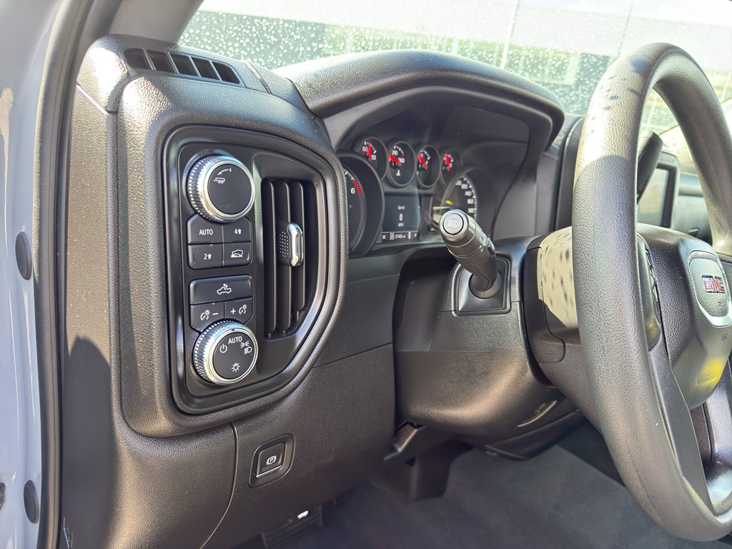 2024 GMC Sierra 1500 Crew Cab Short Box 4-Wheel Drive Pro