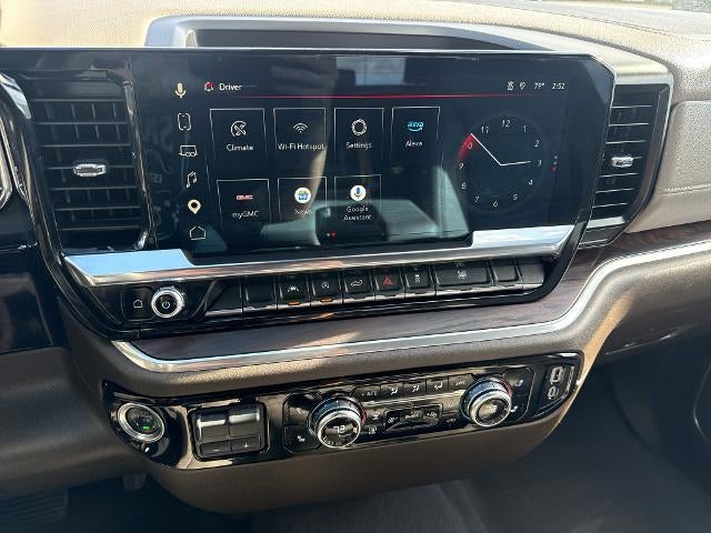 2025 GMC Sierra 1500 Crew Cab Short Box 4-Wheel Drive SLT