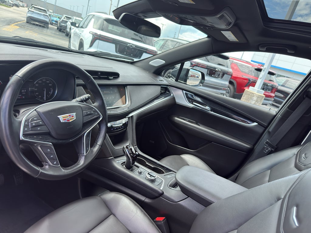2023 Cadillac XT5 AWD 4dr Premium Luxury