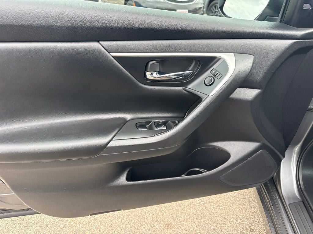 2017 Nissan Altima 2.5 SV Sedan