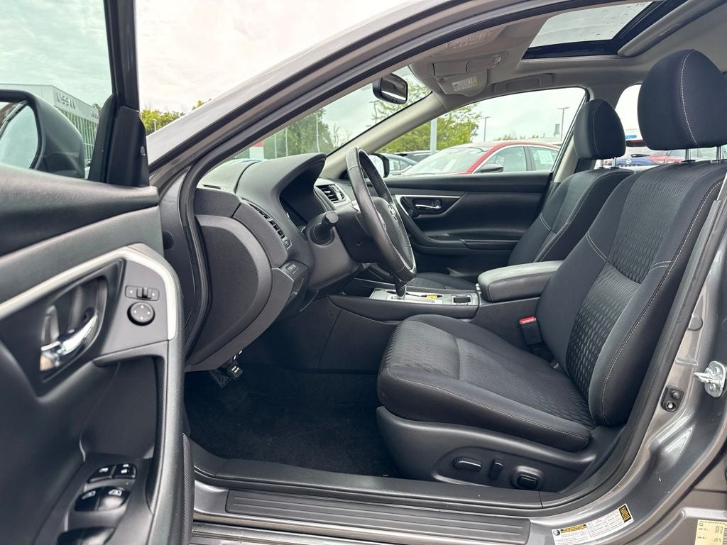 2017 Nissan Altima 2.5 SV Sedan