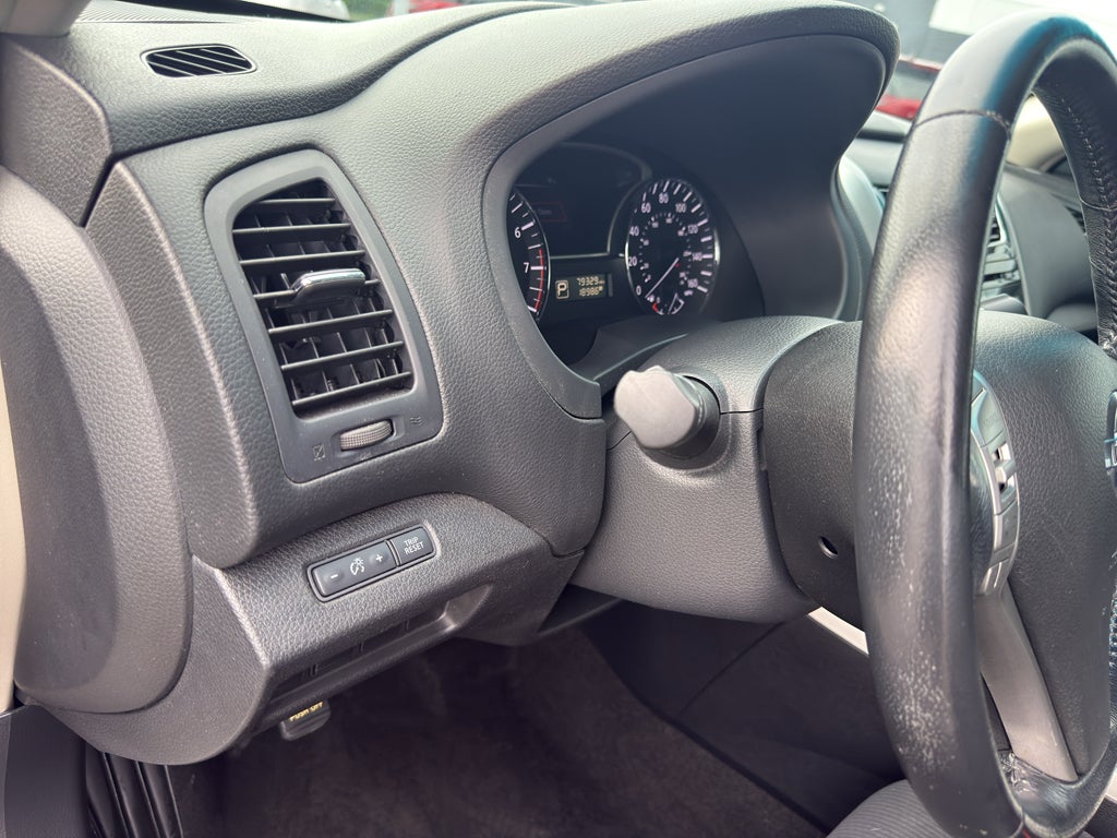 2013 Nissan Altima 4dr Sdn I4 2.5 SV