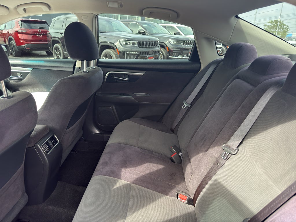 2013 Nissan Altima 4dr Sdn I4 2.5 SV