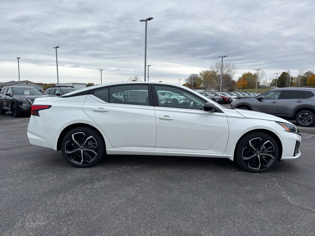 2025 Nissan Altima SR AWD