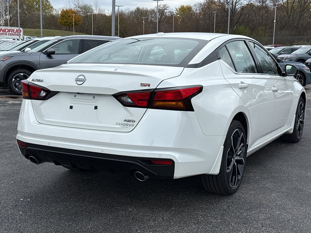 2025 Nissan Altima SR AWD