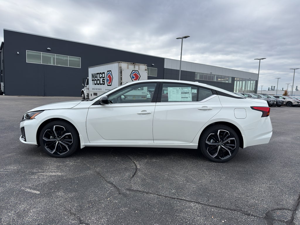 2025 Nissan Altima SR AWD